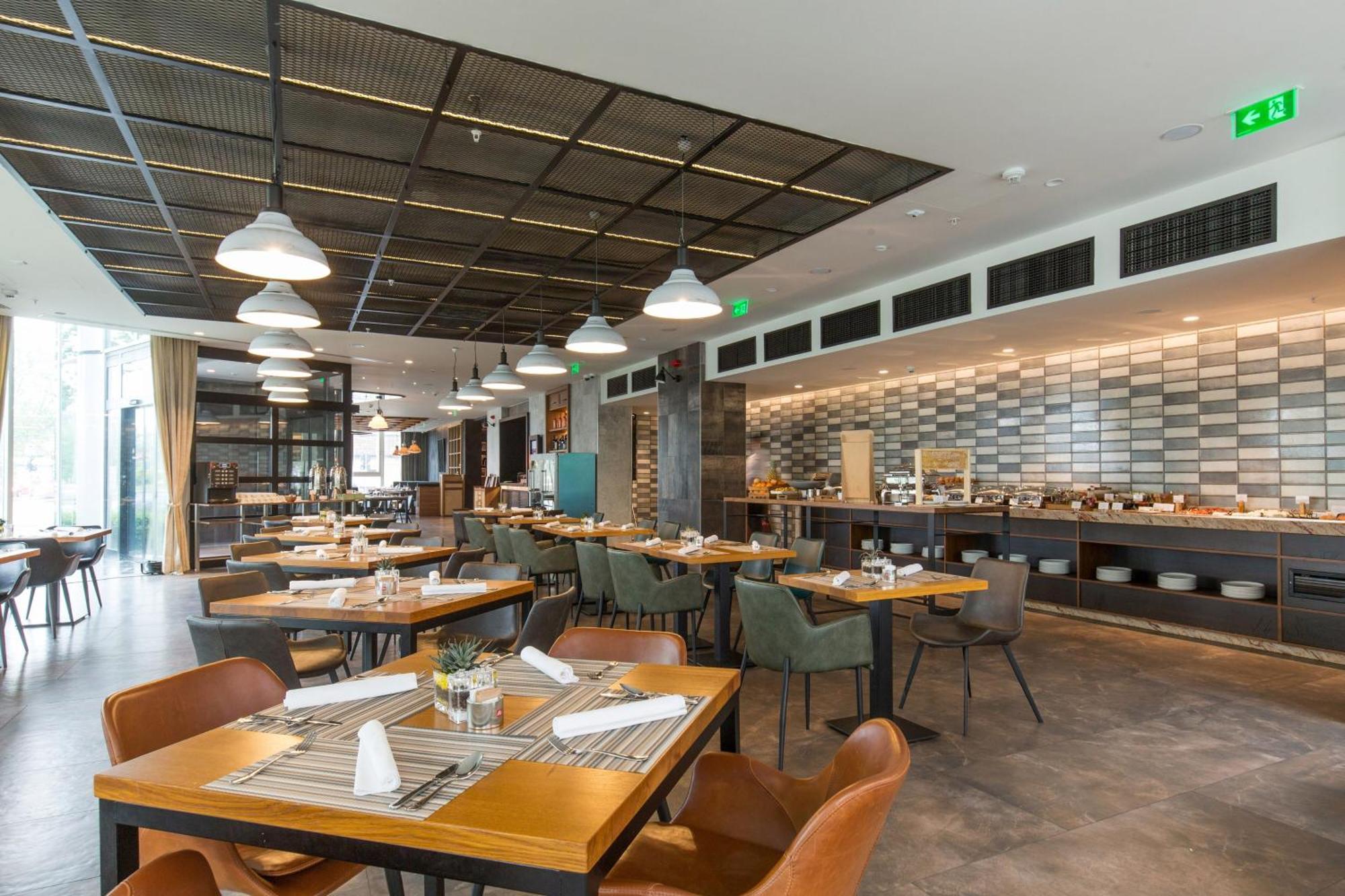 Sheraton Novi Sad Exterior photo